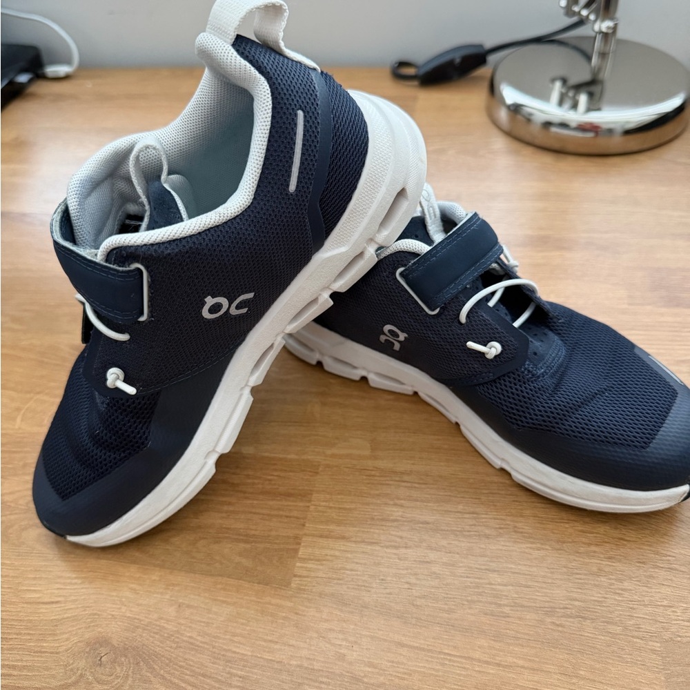 On Running Kids Sneakers - Dark Blue and White